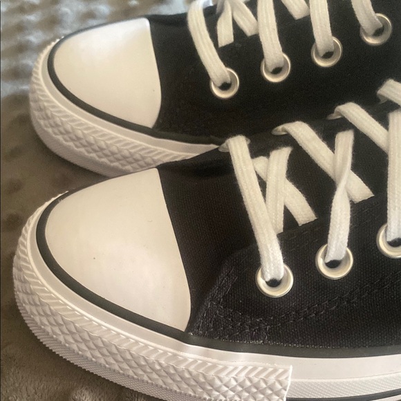Converse CHUCK TAYLOR ALL STAR Size: 9.5 - Picture 9 of 11